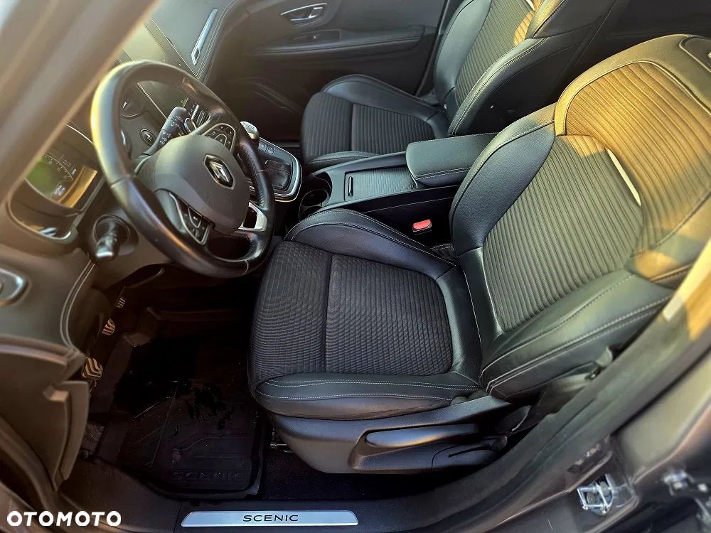 Renault Grand Scenic 2018 photo 3