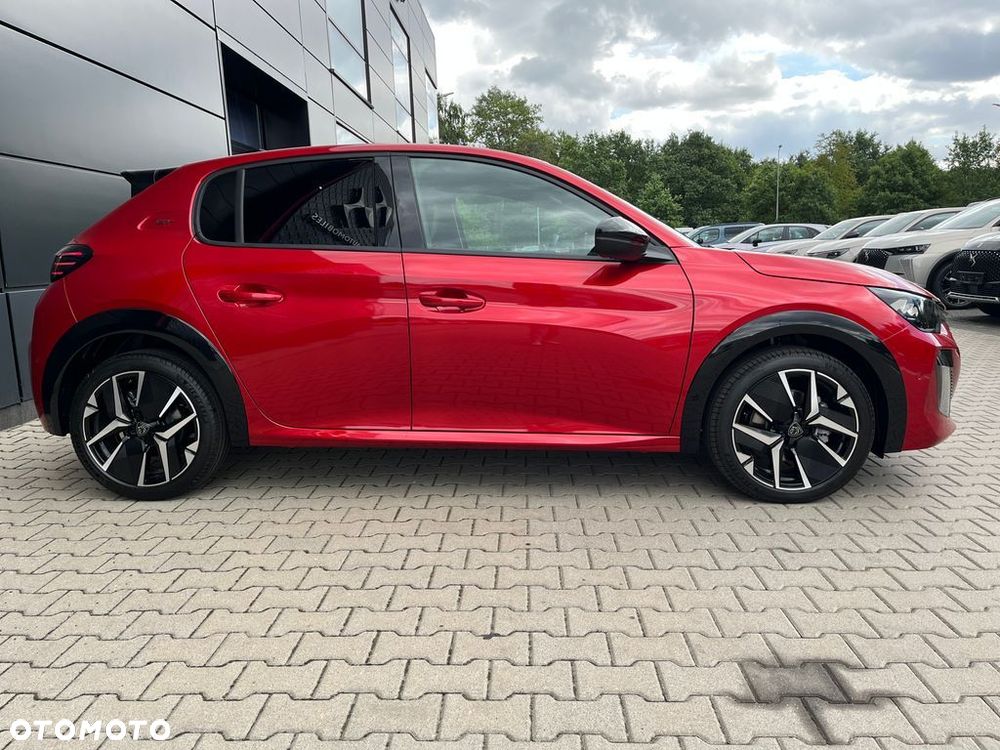 Peugeot 208 - 10