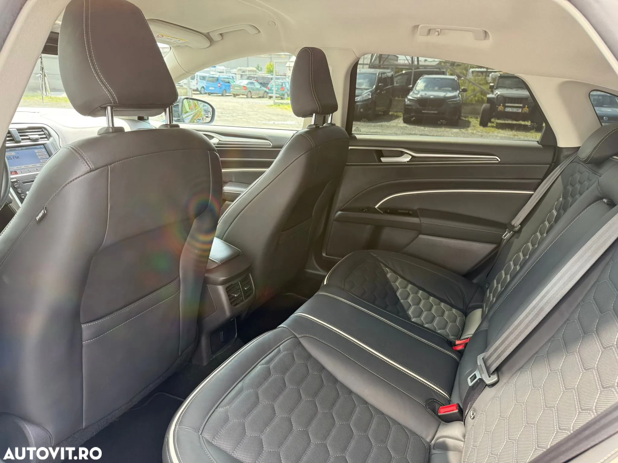 Ford Mondeo 2.0 HEV Vignale - 10