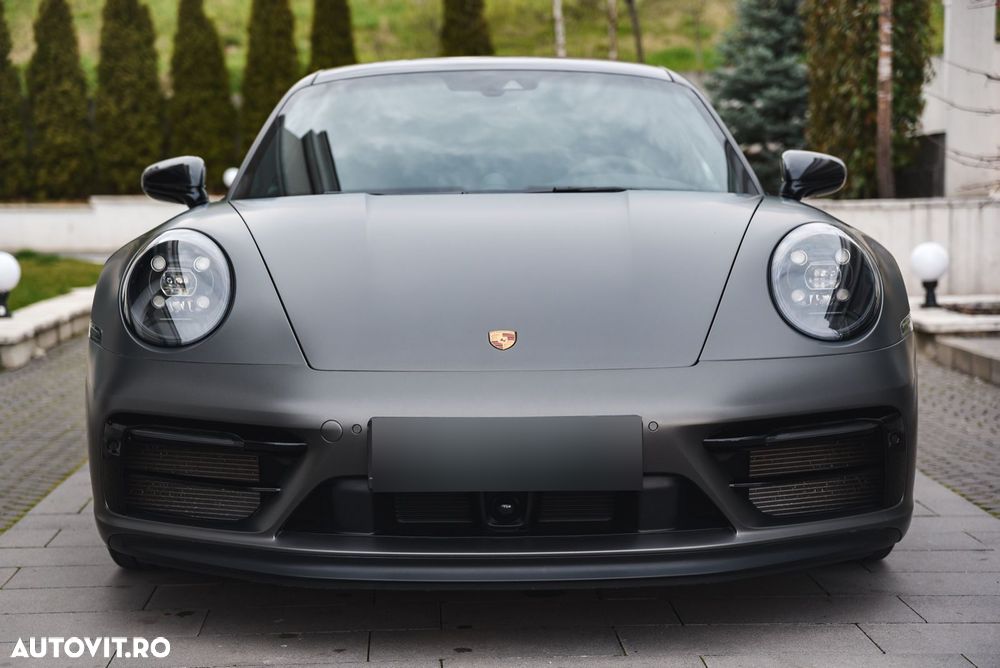 Porsche Carrera GT - 1