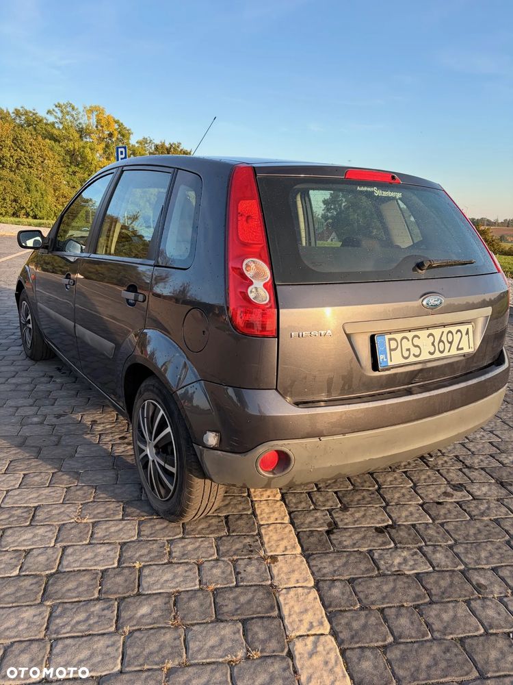 Ford Fiesta - 4