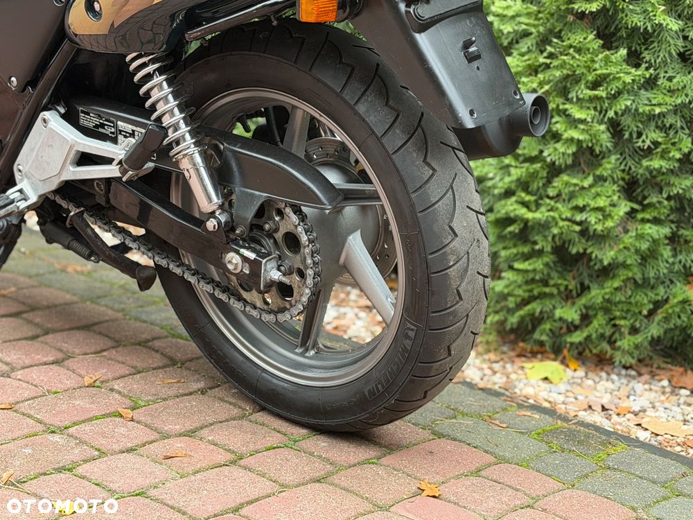 Honda CB - 21