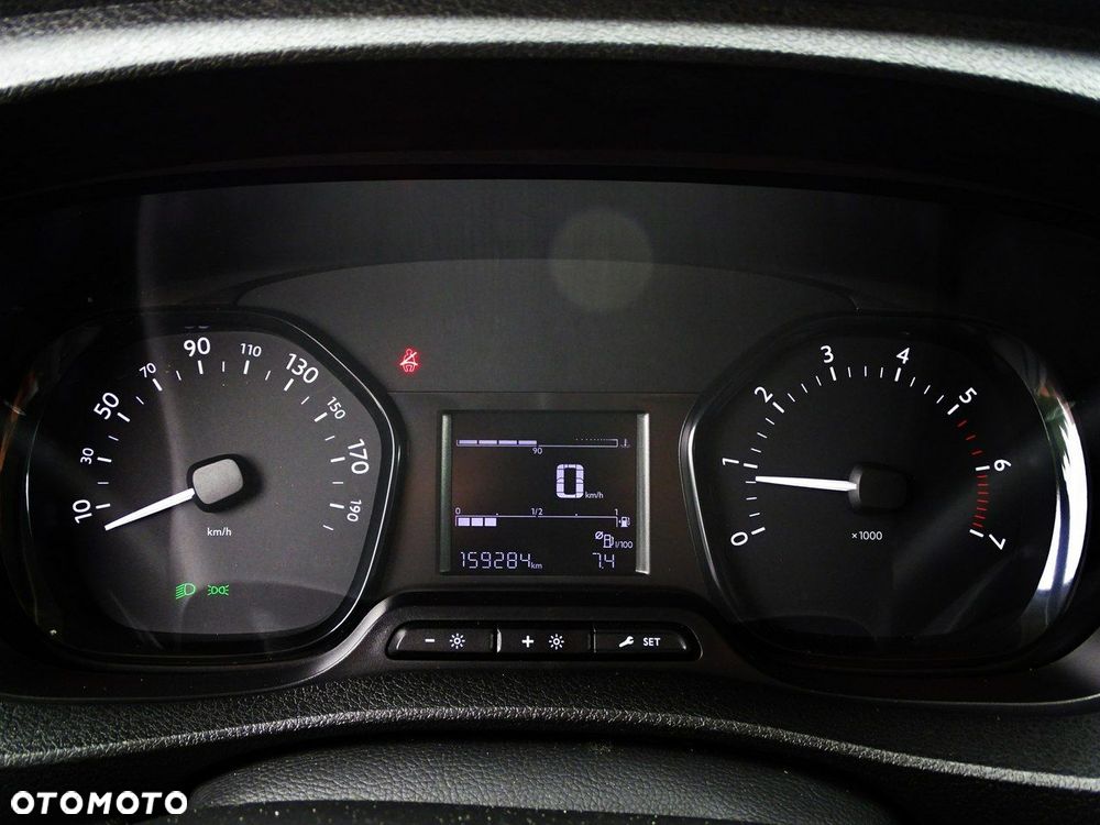 Citroën SpaceTourer M 1.5 BlueHDi 120 Business - 24