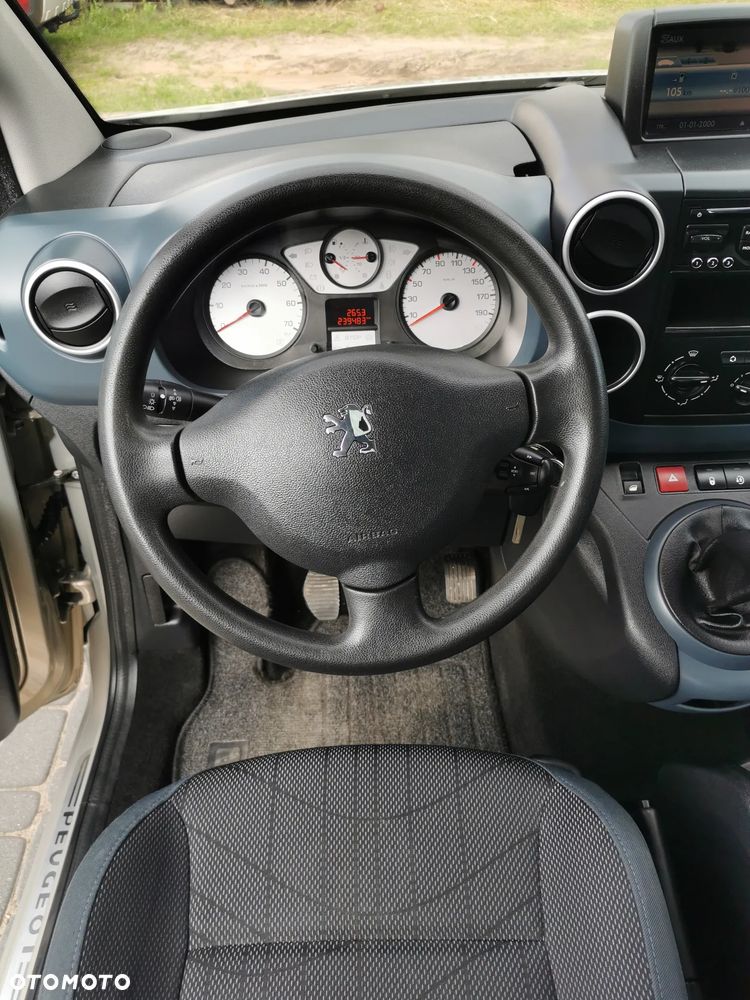 Peugeot Partner 110 Family - 30