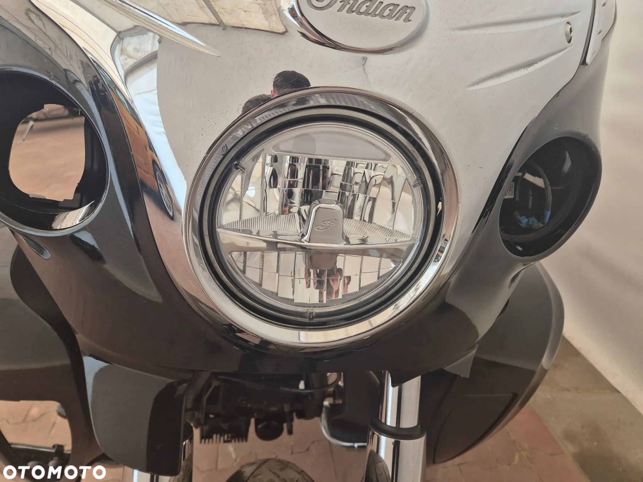 Indian Roadmaster - 9