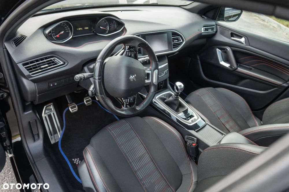 Peugeot 308 1.2 PureTech GPF GT Pack S&S - 20
