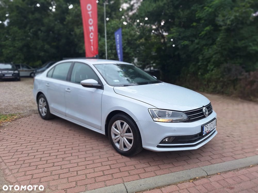Volkswagen Jetta - 8