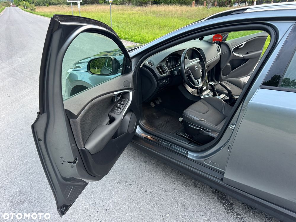 Volvo V40 D3 Momentum - 6