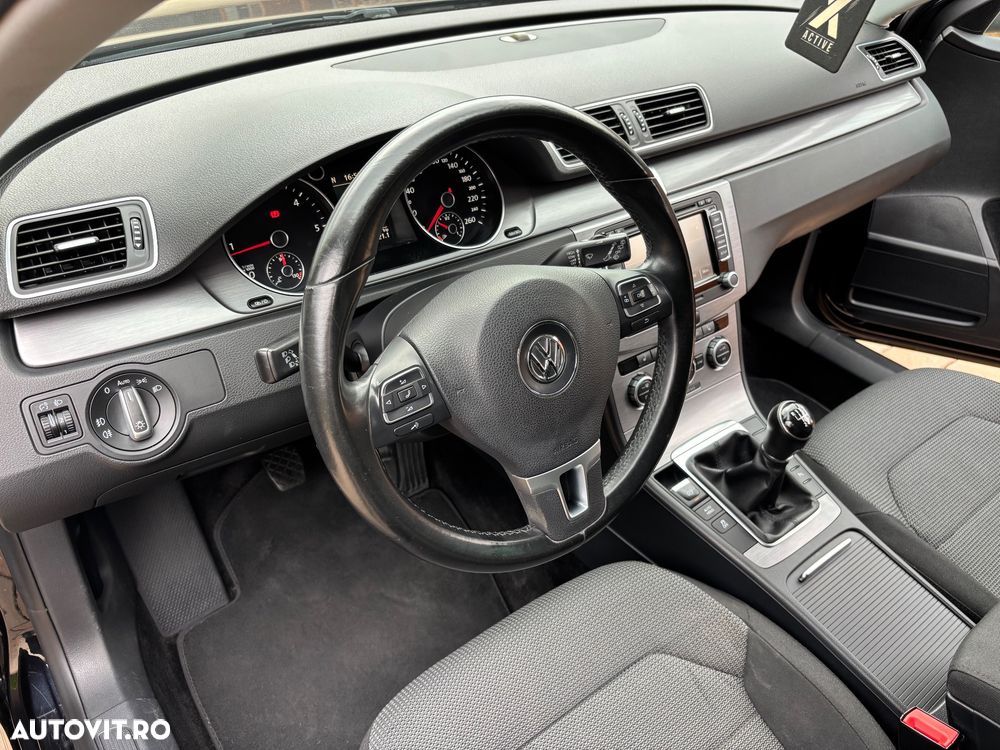 Volkswagen Passat 2.0 TDI BlueMotion Technology DPF Comfortline - 14