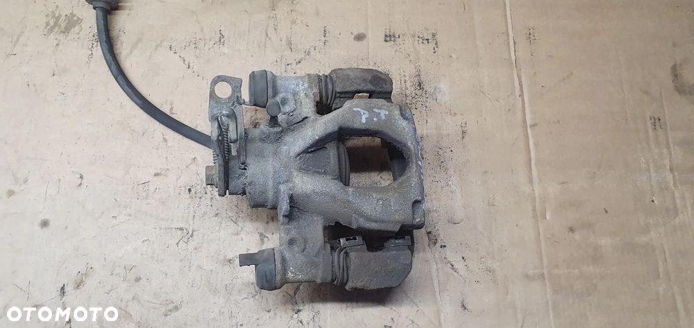 Zacisk hamulcowy prawy tył tylny prawy Opel Movano III RWD Tył Napęd - 2