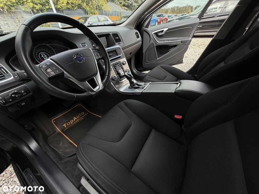 Volvo V60 D3 Geartronic Momentum Pro - 18