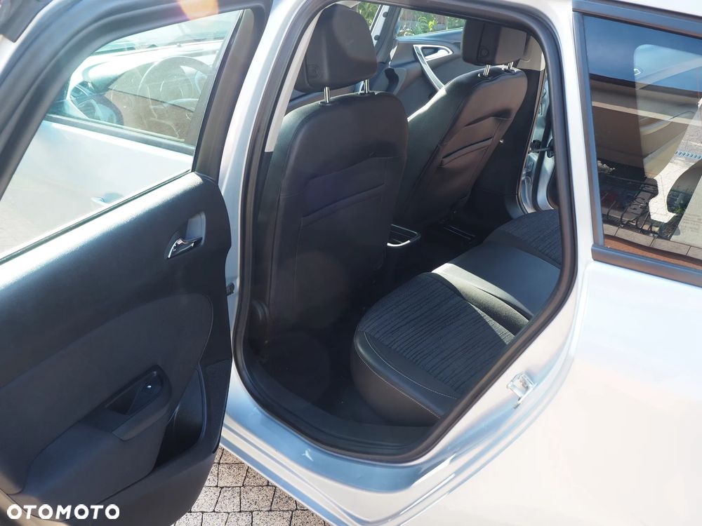 Opel Astra 1.4 T Sport - 12