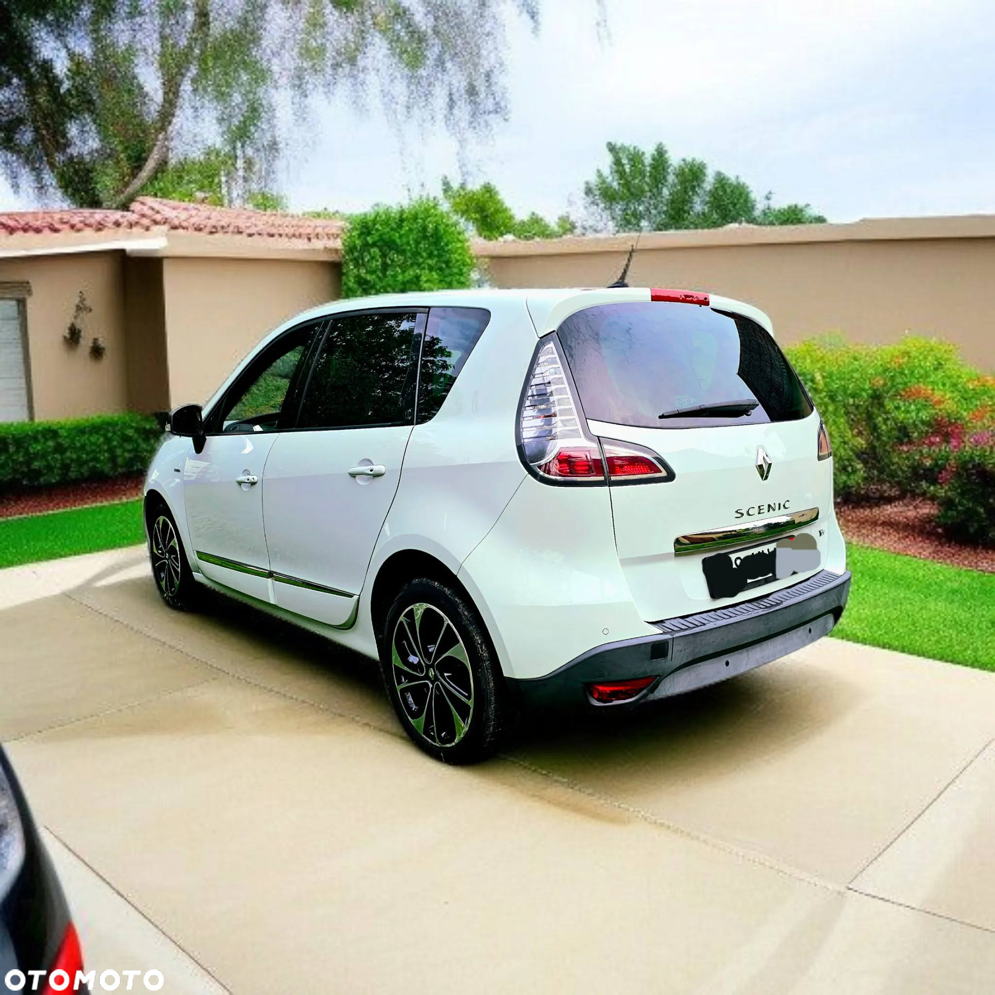 Renault Scenic ENERGY TCe 130 S&S Xmod Bose Edition - 6