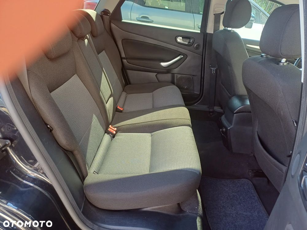 Ford Mondeo - 11