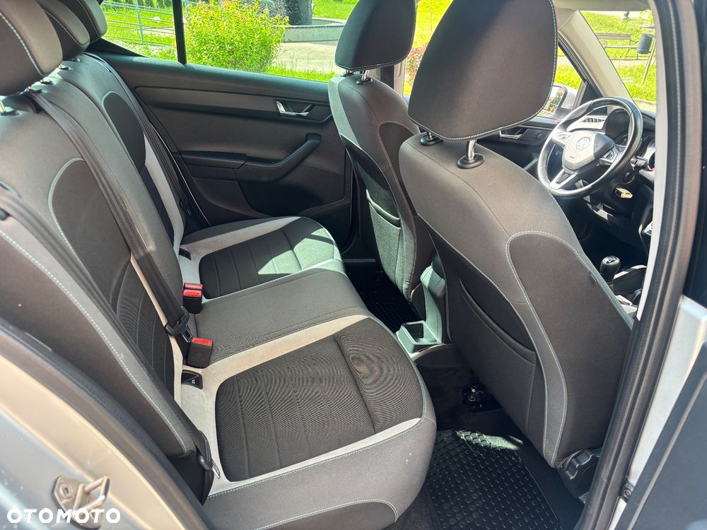 Skoda Fabia 1.0 MPI Joy - 20