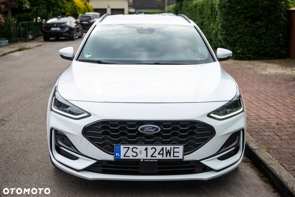 Ford Focus 1.0 EcoBoost Hybrid ST-LINE - 2