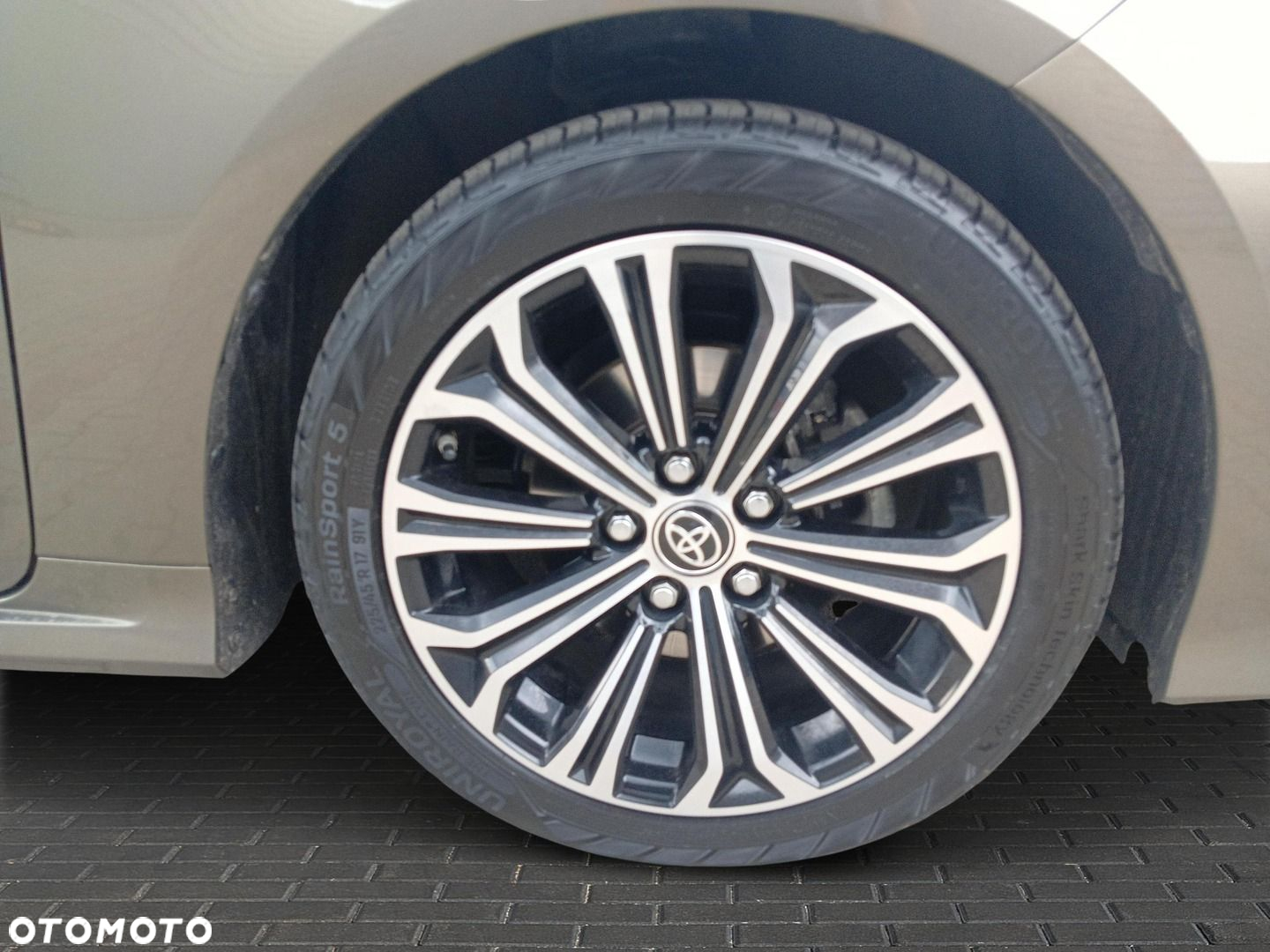 Toyota Corolla 1.8 Hybrid Comfort - 10