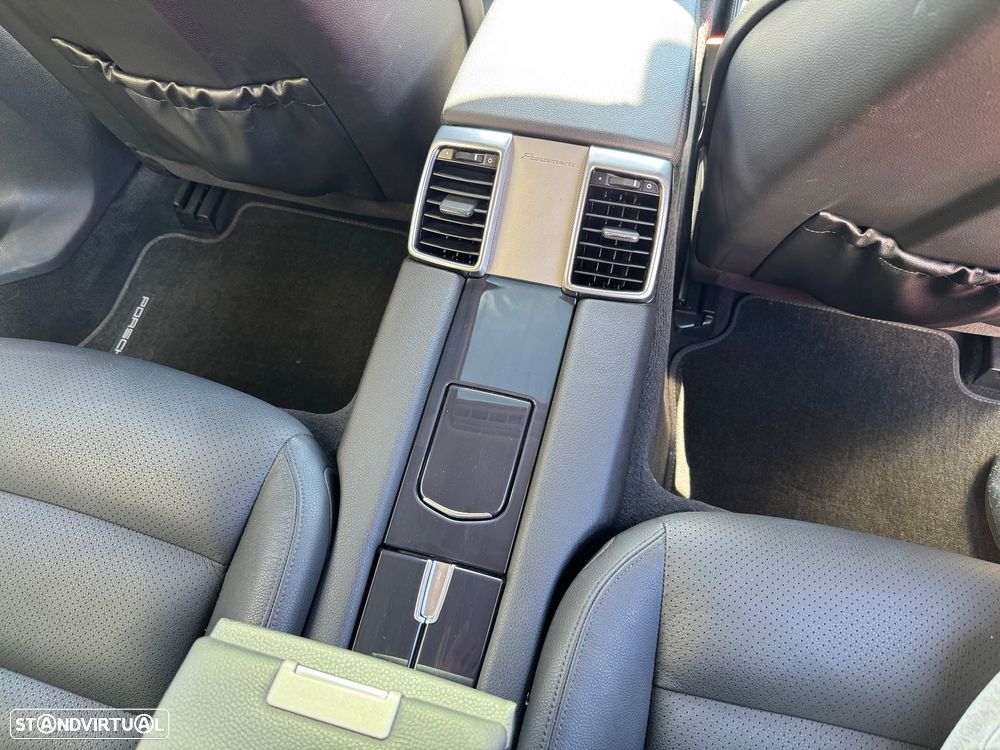 Porsche Panamera Platinum Edition - 25