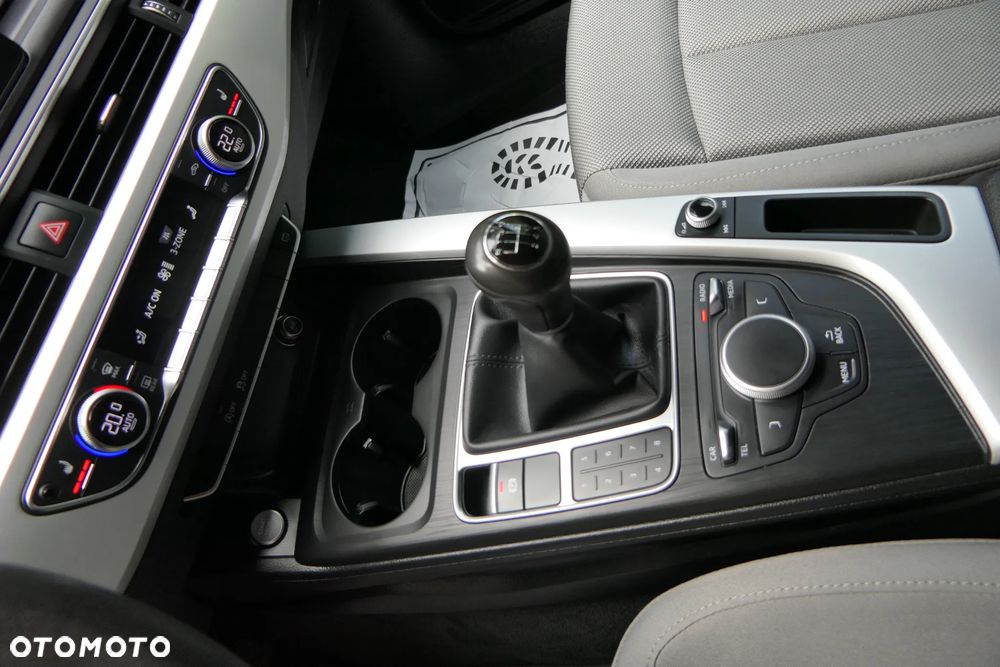 Audi A4 Avant 2.0 TDI - 23