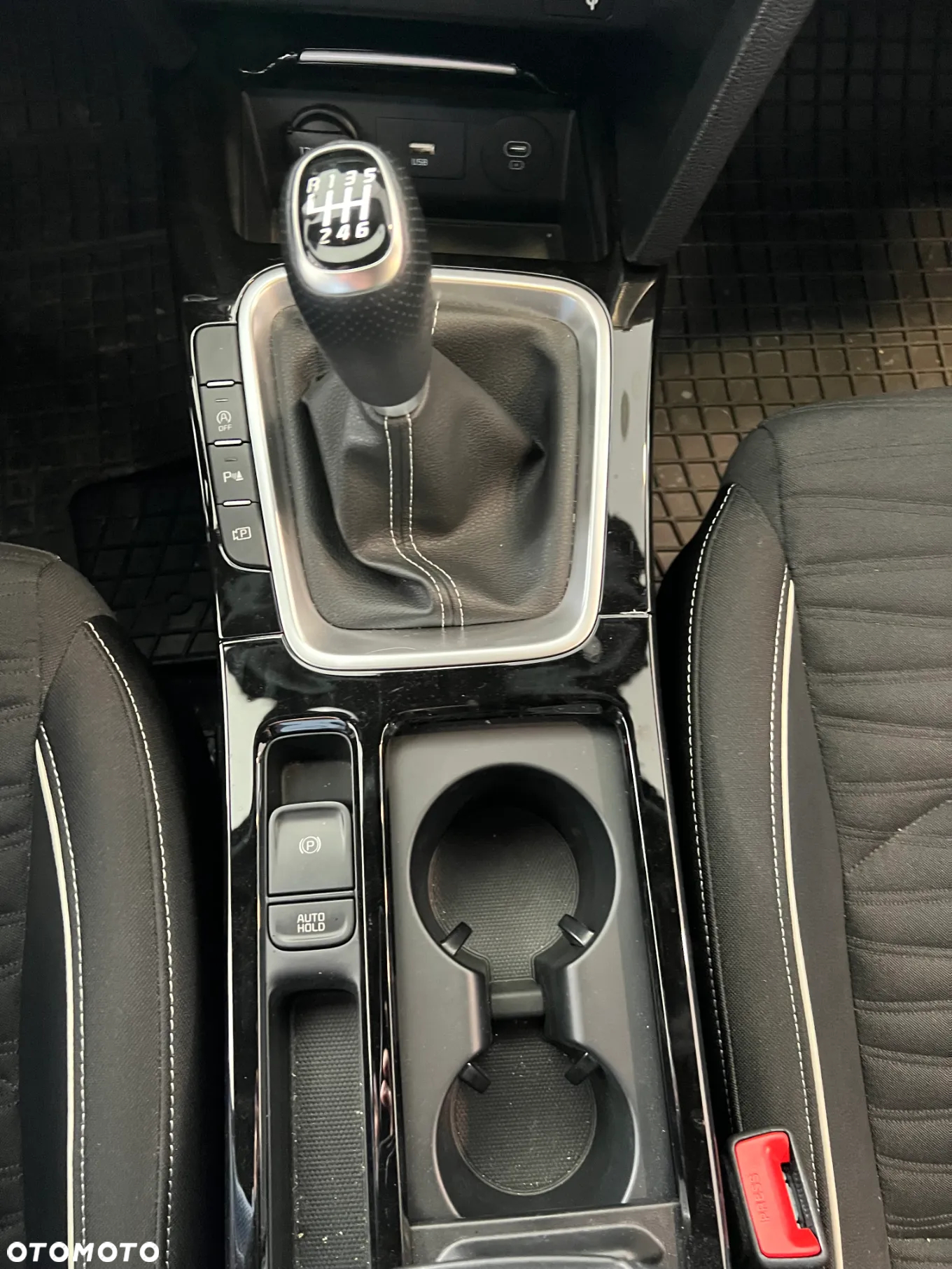 Kia ProCeed 1.5 T-GDI GT Line - 10