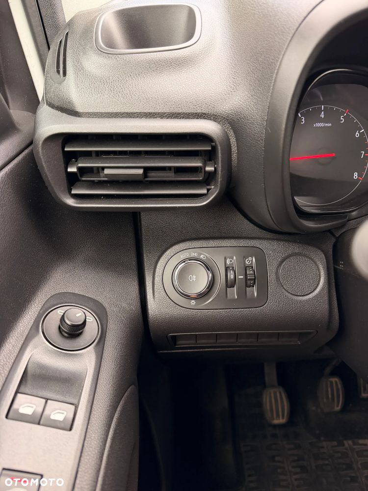 Opel COMBO - 11