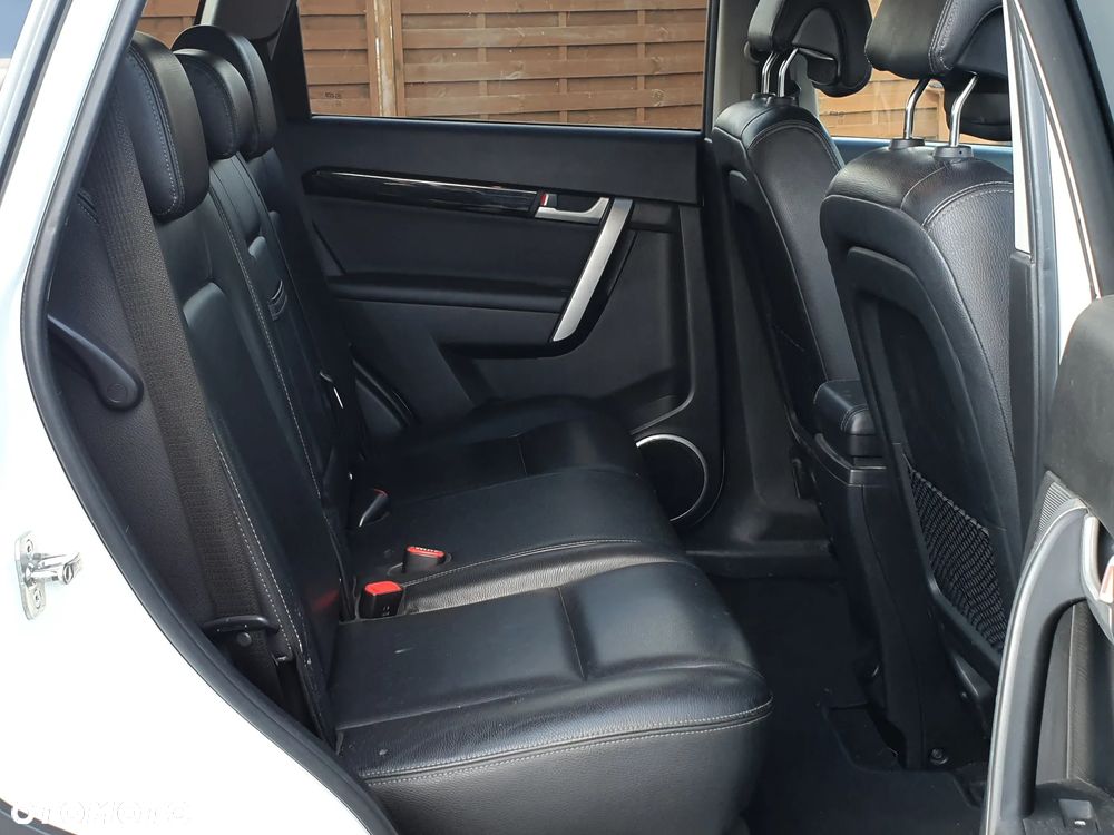 Chevrolet Captiva 2.2 D LTZ - 13