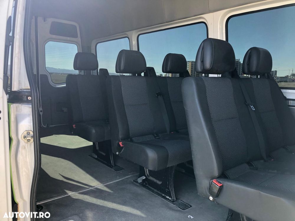 Mercedes-Benz Sprinter - 14