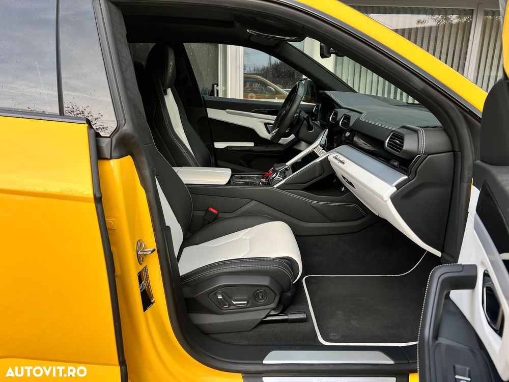 Lamborghini URUS Standard - 12