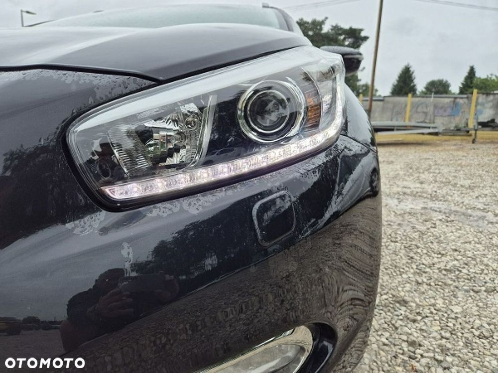 Kia Ceed - 8