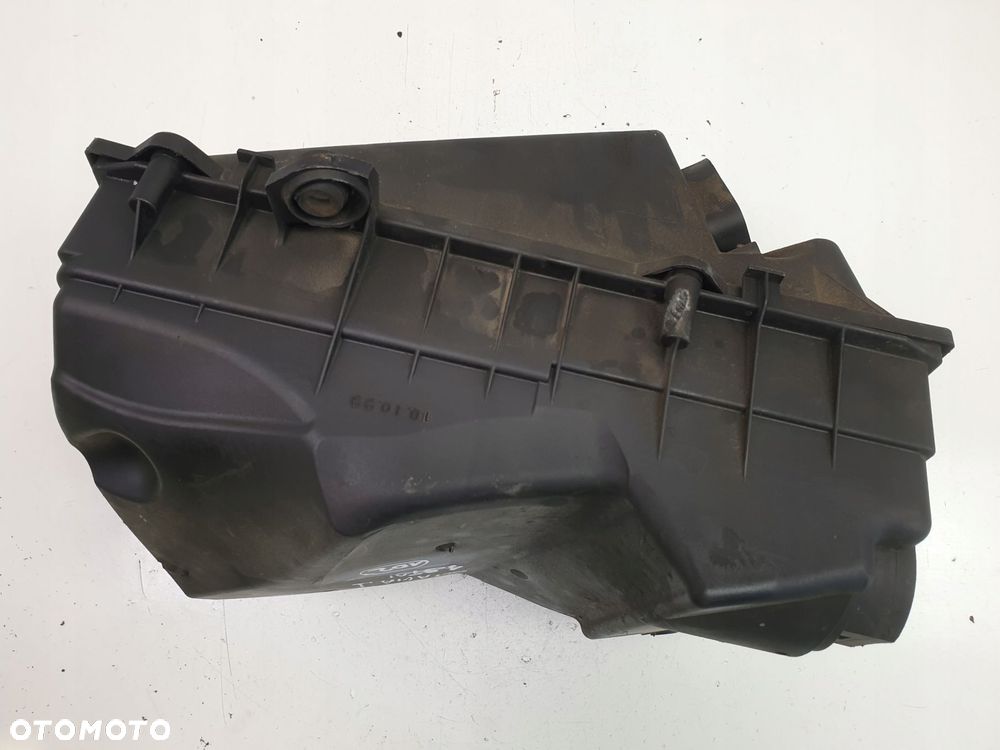 Skoda Octavia I 1.9 TDI OBUDOWA FILTRA POWIETRZA - 2