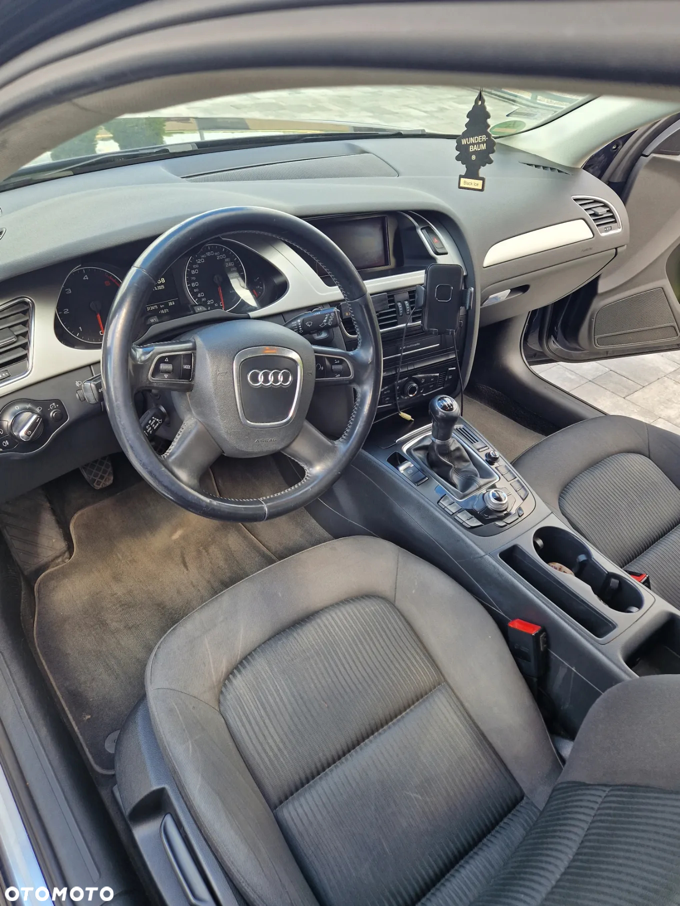 Audi A4 2.0 TDI - 11