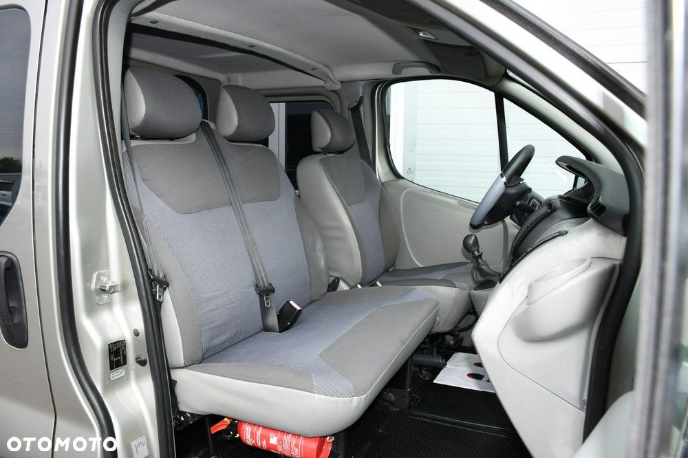 Opel Vivaro - 24