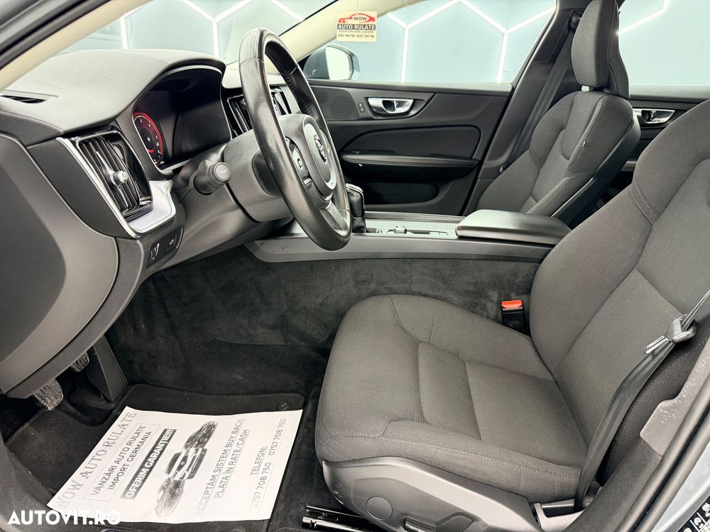 Volvo V60 D3 Momentum Core - 11