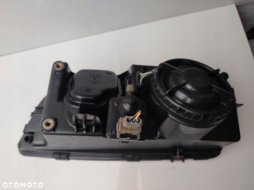 volvo c70 i lift reflektor lampa prawy przód prawa przednia - 11