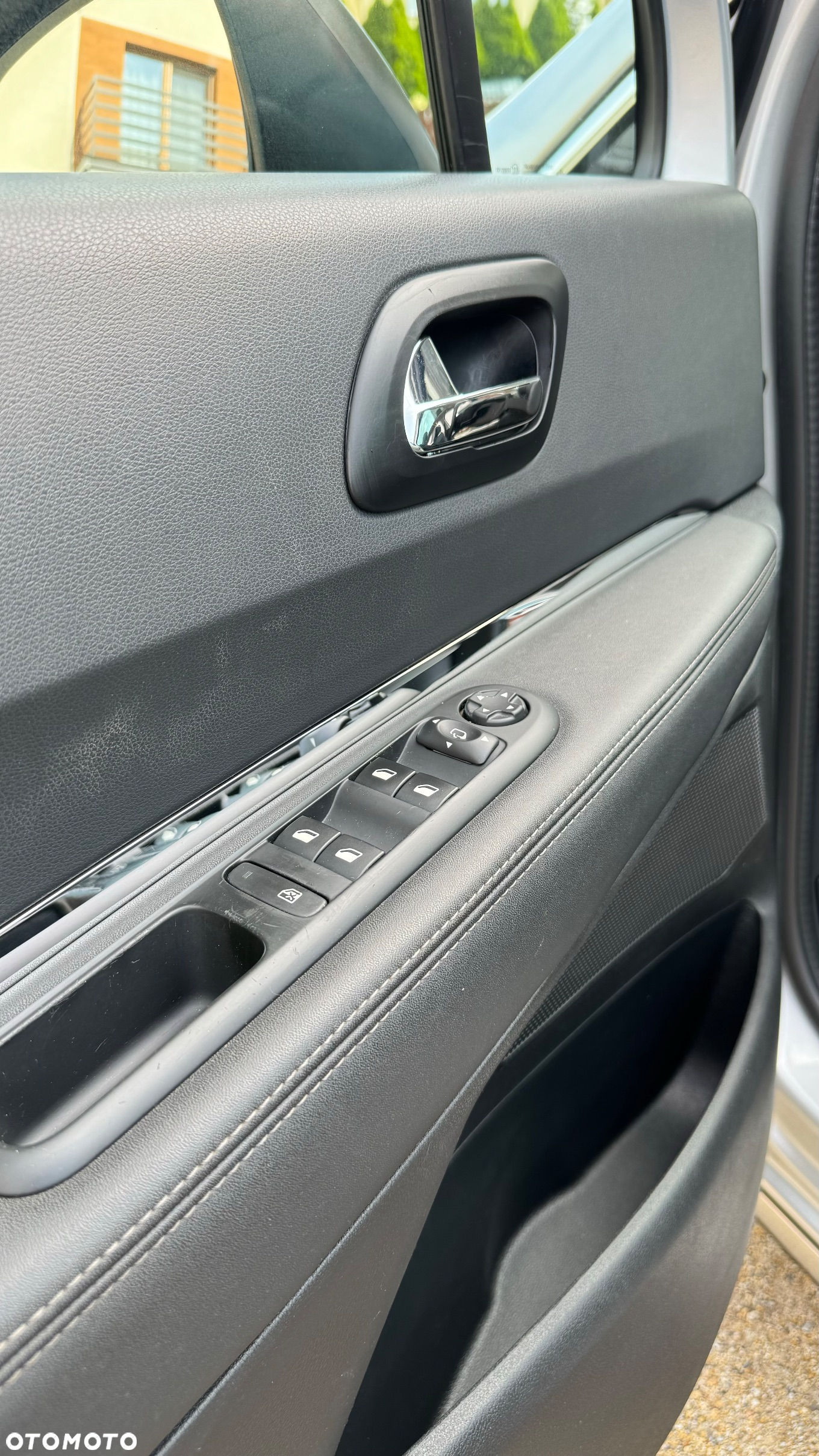 Peugeot 3008 BlueHDi 120 EAT6 Stop & Start Allure - 28