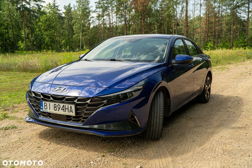 Hyundai Elantra 1.6 Executive - 1