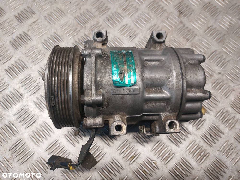 SPRĘŻARKA KOMPRESOR KLIMATYZACJI VOLVO V50 I 2.0 D 3M5H-19D629-HD - 2