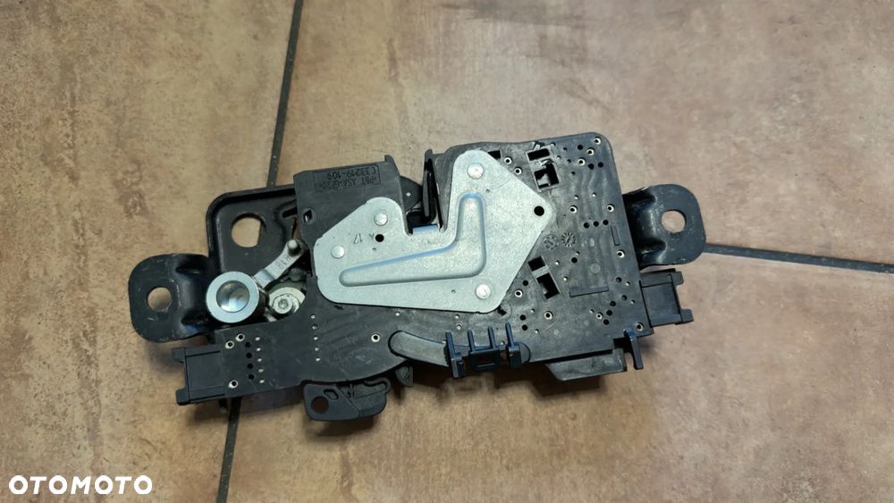 BMW X1 F48 ZAMEK DOCIĄG KLAPY 2712440 - 1