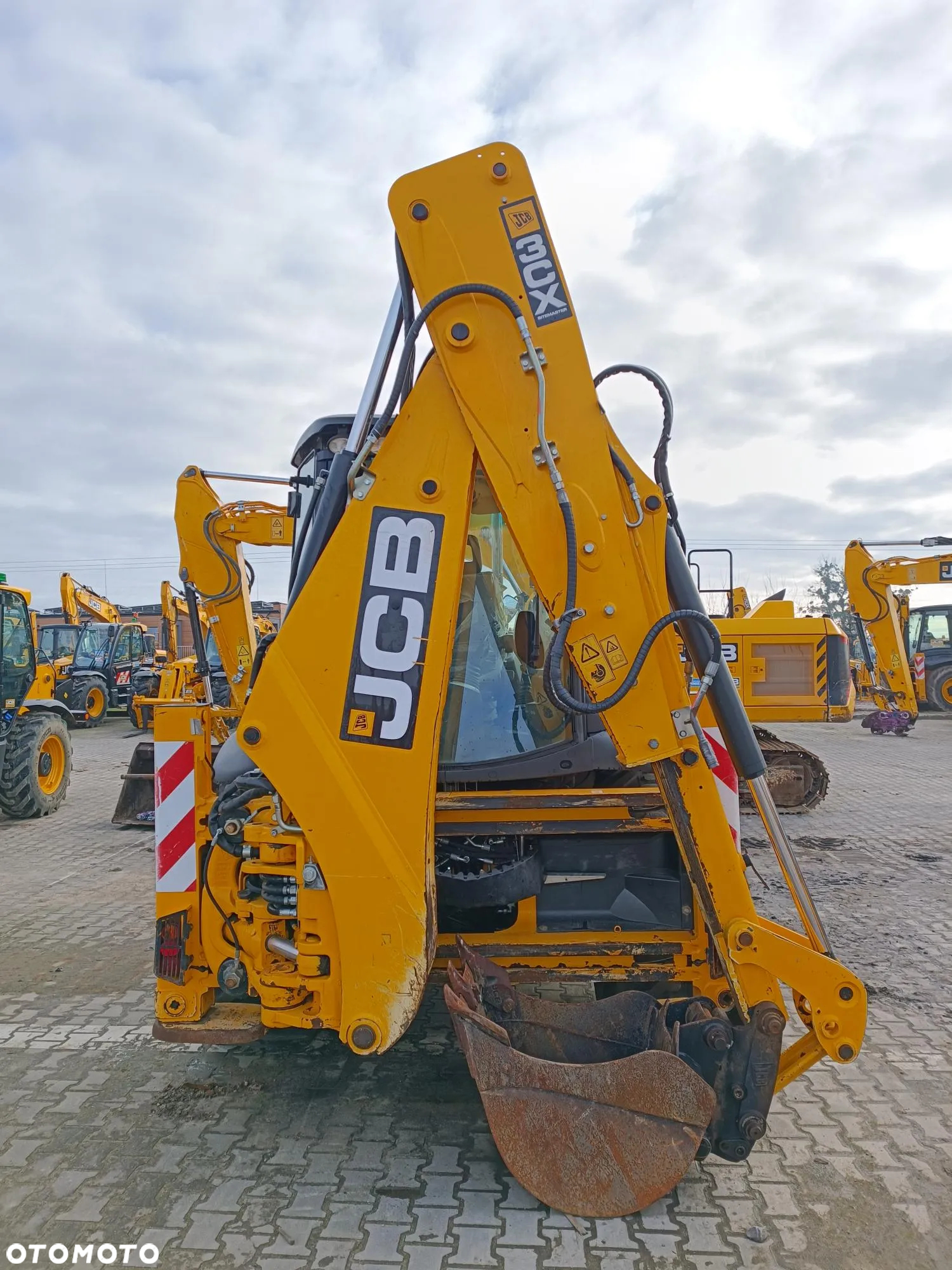 JCB 3CX - 7