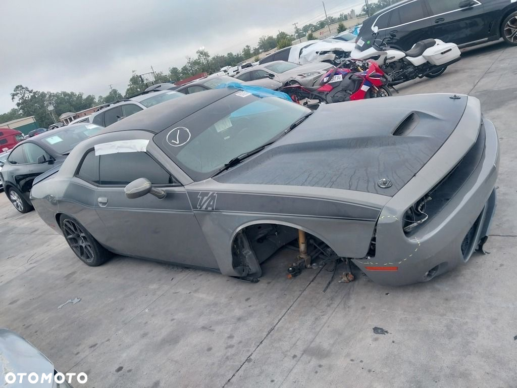 Dodge Challenger 5.7 R/T - 11