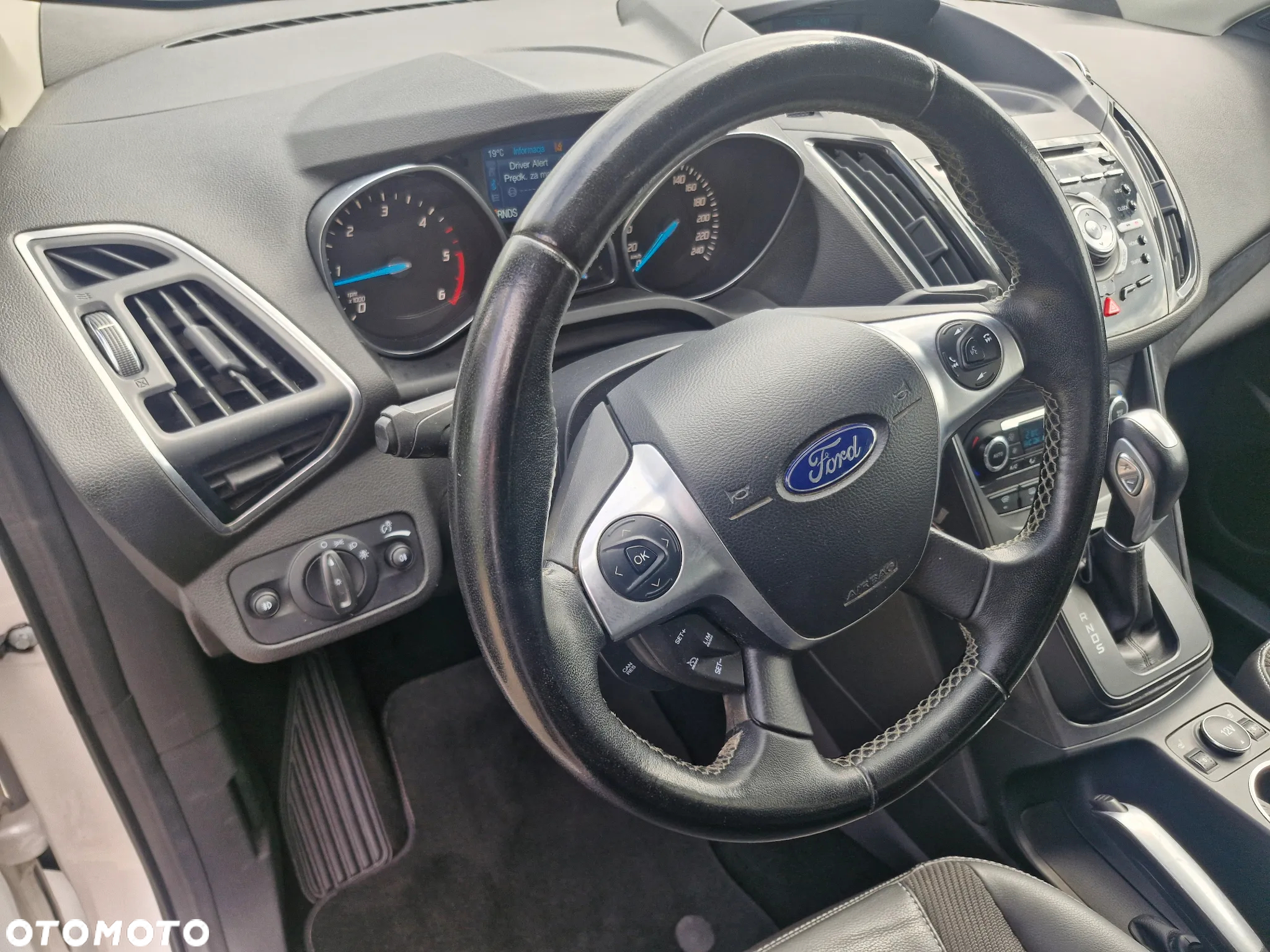 Ford Kuga 2.0 TDCi 4WD Titanium - 27