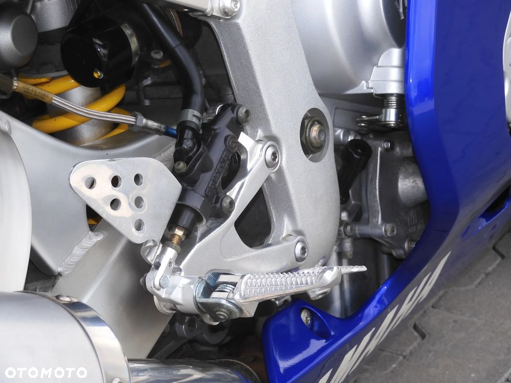 Yamaha R6 - 17