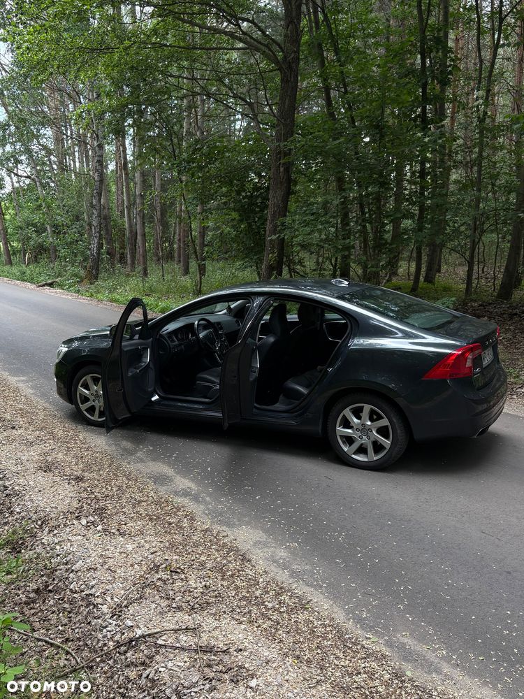 Volvo S60 D4 Drive-E Momentum - 17