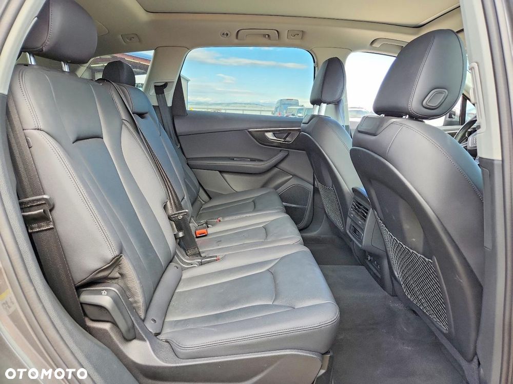 Audi Q7 55 TFSI quattro tiptronic - 12
