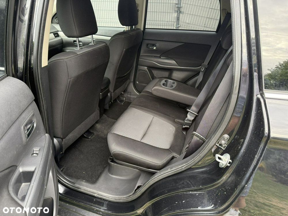Mitsubishi Outlander - 9