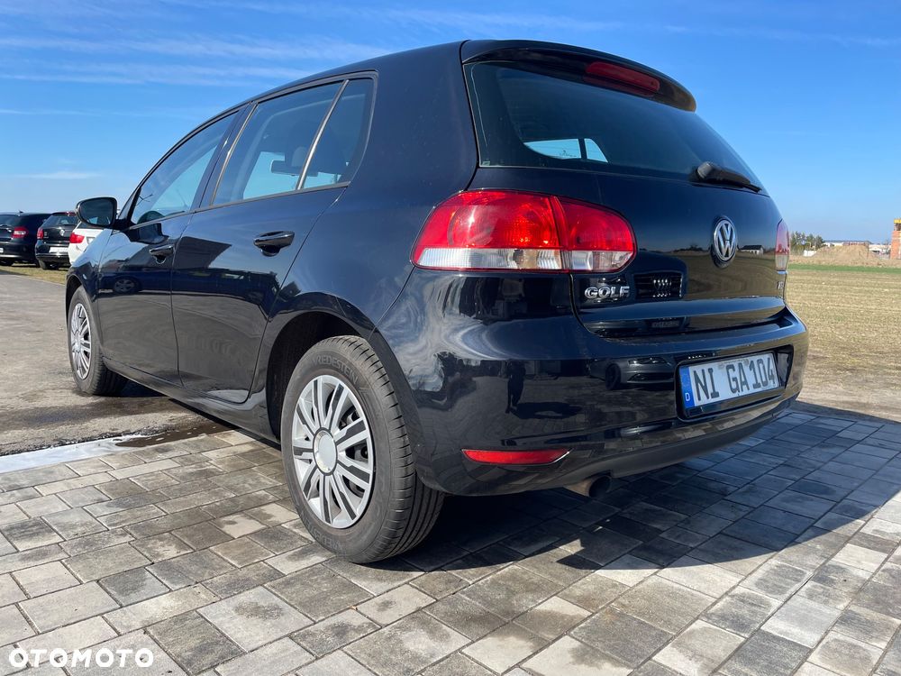 Volkswagen Golf 1.6 TDI BlueMotion Technology Trendline - 32