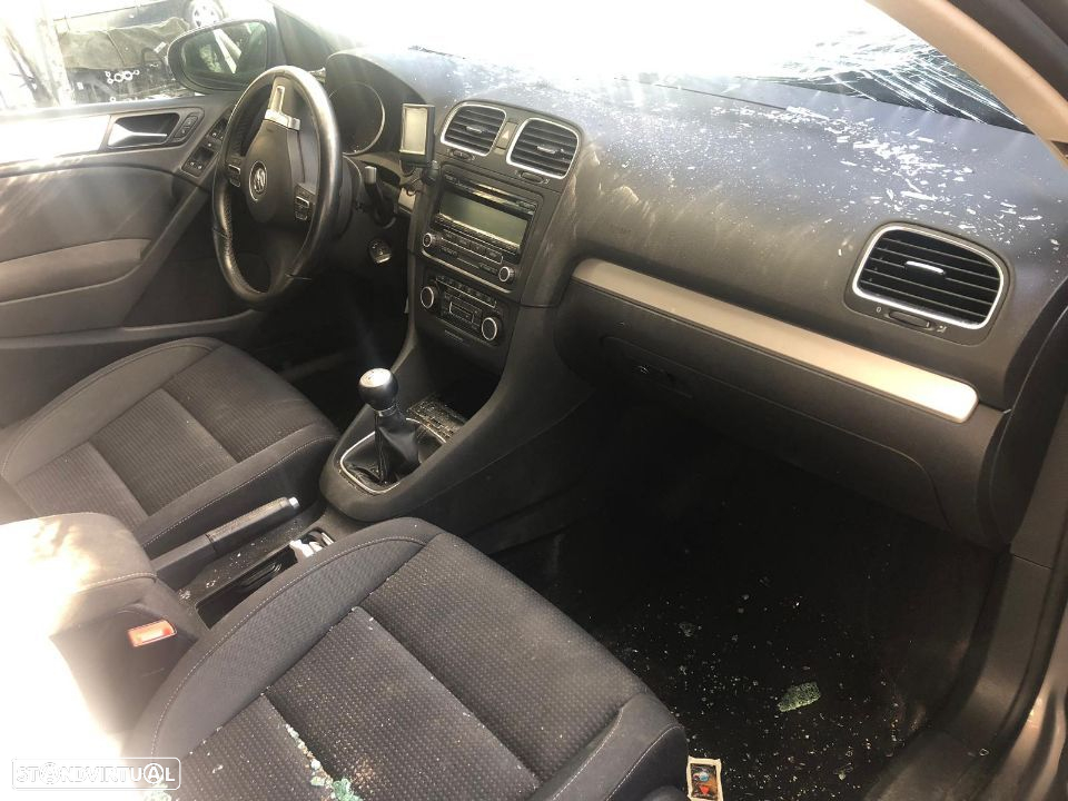 VW Golf VI Plus 1.6 TDI de 2011 para peças - 6