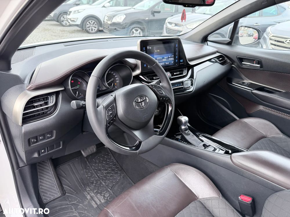 Toyota C-HR Lounge - 7