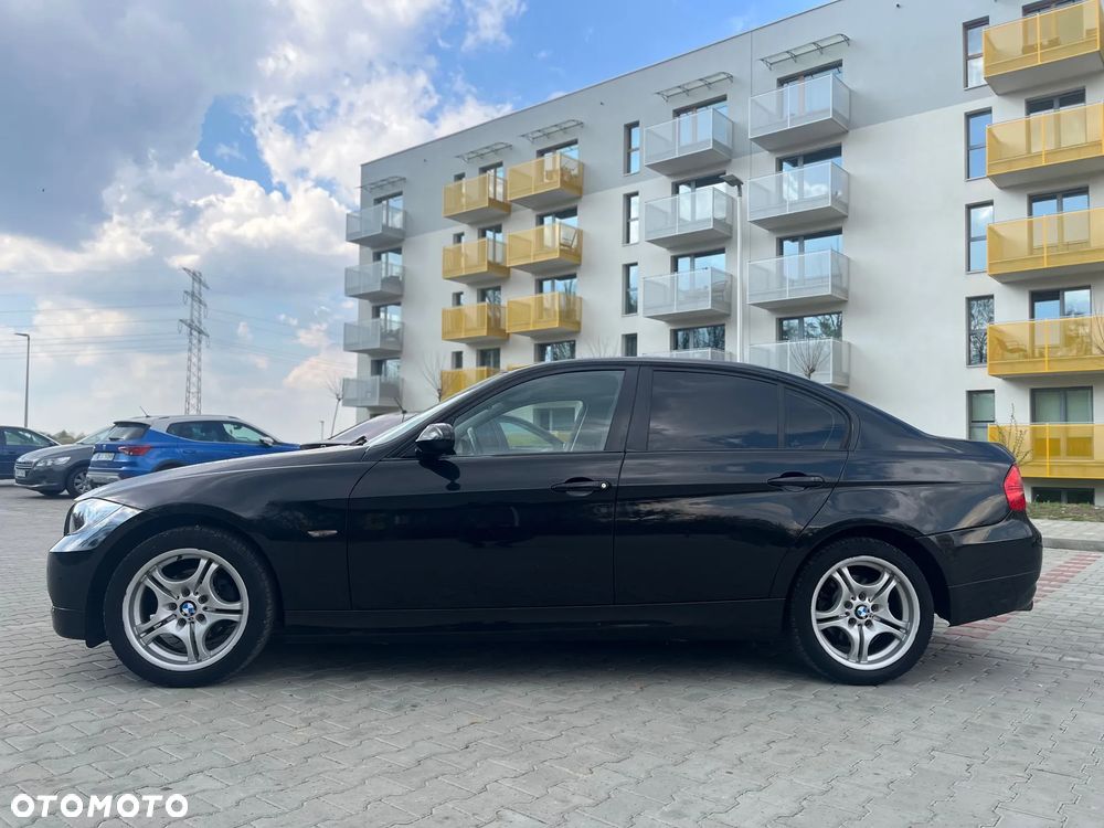 BMW Seria 3 318i - 8