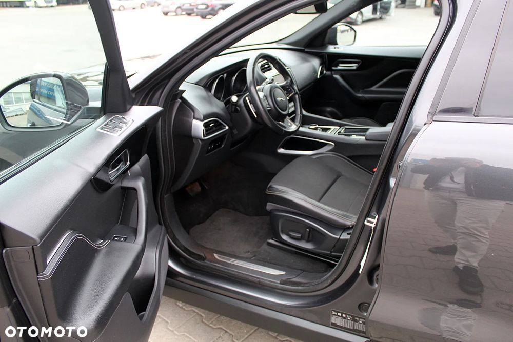 Jaguar F-Pace 2.0 i4D AWD R-Sport - 14